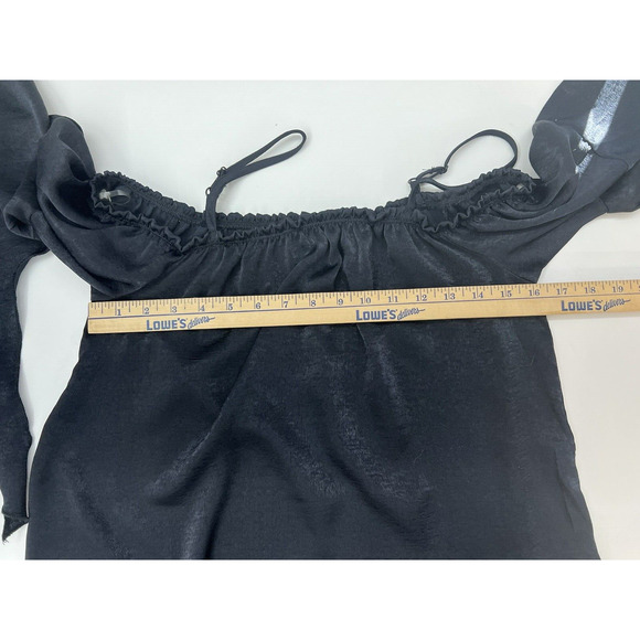 Womens Crave Fame by Almost Famous Top Size Small Black Cold Shoulder - Picture 9 of 11